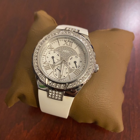 Women’s Guess strap watch